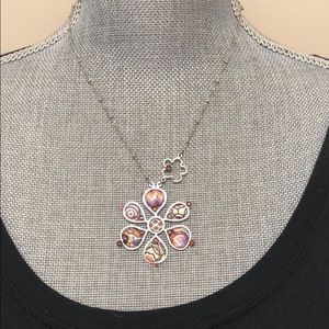 Retro Mod Pattern Daisy Necklace, NWT